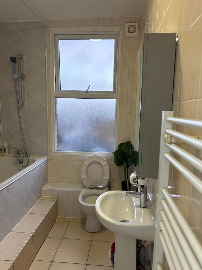 Beautiful Studio Apartment No4 Forest Road London Exterior photo